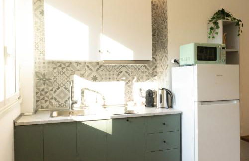 Arcimboldi's Nest - Close to Metro and Train - Foto 25