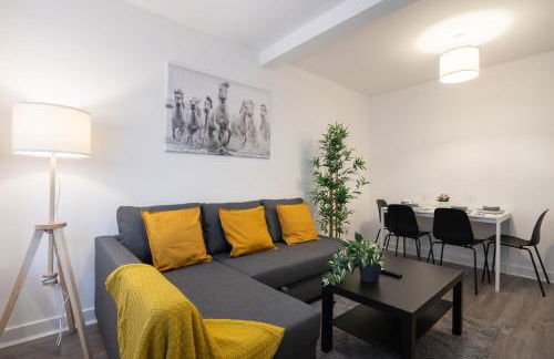 2 Bedroom Apartment-Free Parking-by Holiday Homes - Foto 9