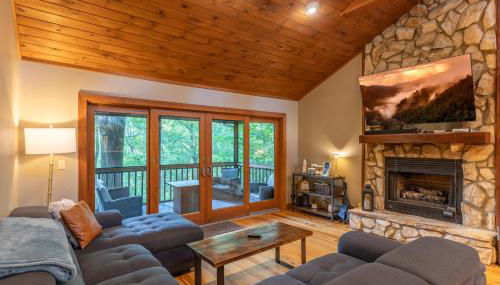 King Bed, Putt-Putt w/ Hot Tub, & Other Games - Foto 2