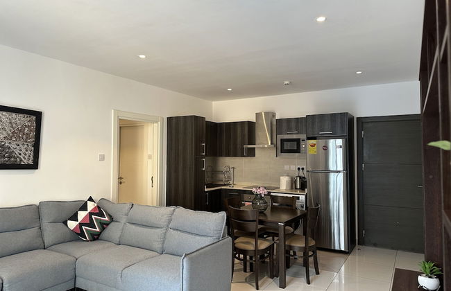 Embassy Gardens Apartment - Photo 53