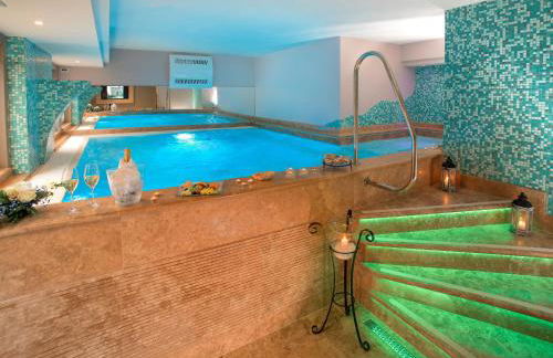 Family Escape With Pools and Sauna - Foto 66