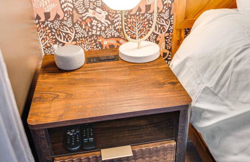 NEW! Shenandoah family & dog friendly cabin - 5 min walk river with private river access, BBQ, playground, fire pit - Foto 78