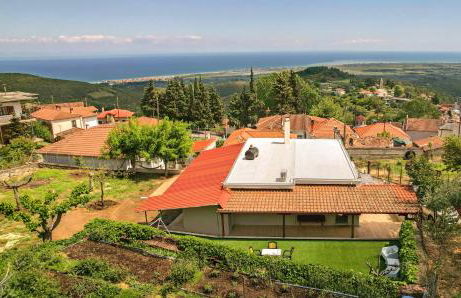 Olympus Beach Aigani Family House - Photo 3