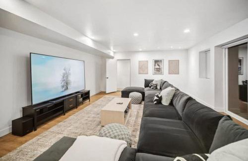 Luxe Family Retreat with Private Pickleball a Large Swim Spa indoor Movie Theatre 2 Outdoor Firepits a Home Gym and more - Foto 22