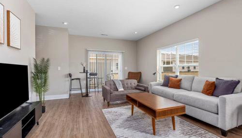 Modern 2BR 2BA New Build Condo with Garage & Patio - Foto 5