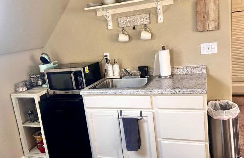 Near Downtown- Kitchen-washerdryer-parking - Foto 23