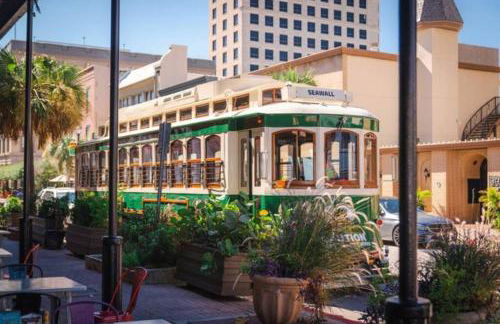 Beachy Bungalow! 2BD, King Bed - Foto 7