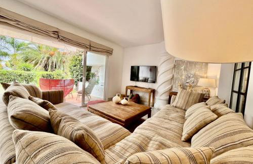 Cozy Townhouse with Sea View - Photo 4