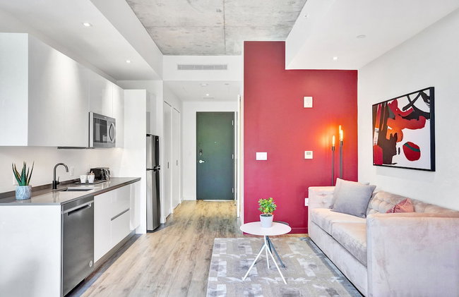 Design District Suites - Photo 68