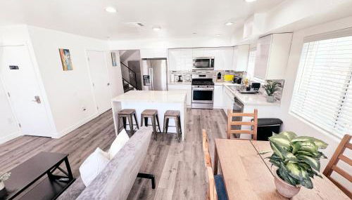 Cozy 3 BR Townhouse with Balcony - Foto 3, stove, dishwasher, toaster