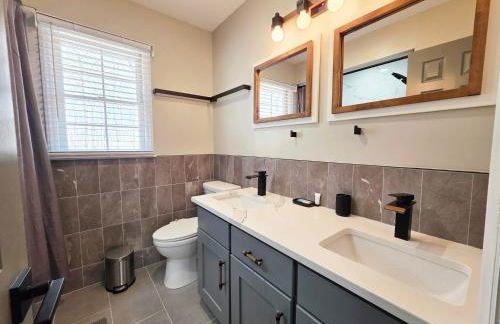 3BR House at Pine Forest Hideaway - 12 Minutes to UNC - Near Jordan Lake - Foto 29