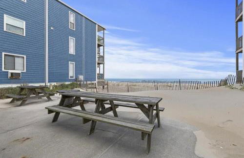 Out To Sea - Oceanfront 2 Bedroom, 2 Bath Condo - Foto 3