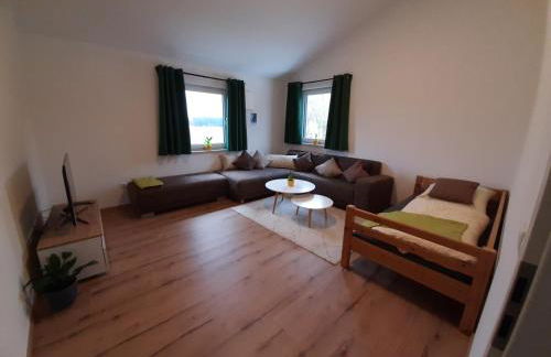 Ferienwohnung mit Aussicht auf den Rhein-Main-Donau Kanal - Foto 2