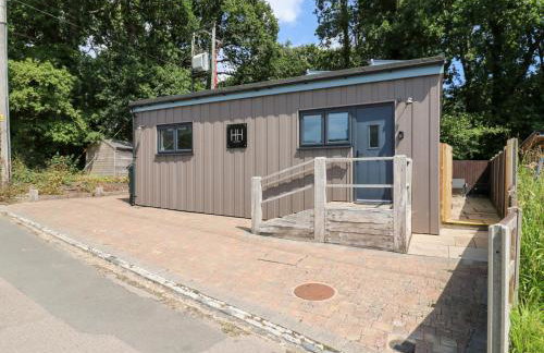 Hub House - Photo 24