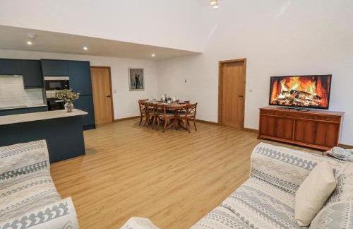 Courtyard View - Photo 6