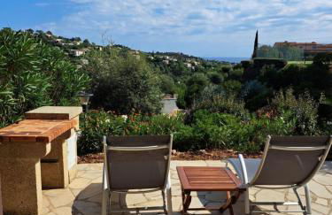 APPARTEMENT CLIMATISE - TERRASSE AVEC APERCU MER - GOLF DE ST TROPEZ - Foto 16