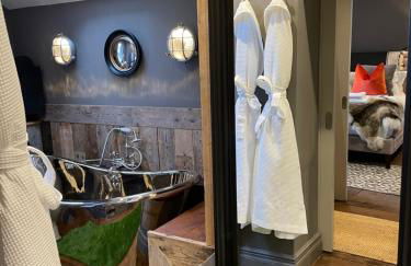 The Cocktail Lounge at Cheshire Boutique Bathhouse - Foto 12