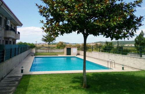 Apartamento con piscina en Playa de A Lanzada - Foto 2