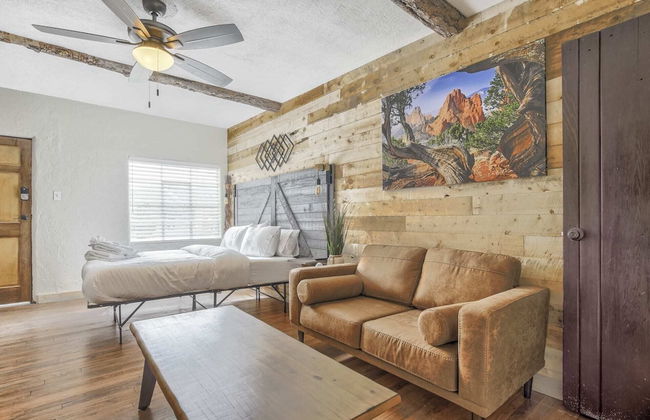 1BD Mnt View Suitehikingdogs Welcome! - Photo 9