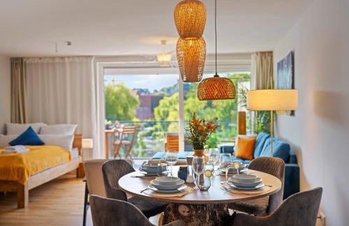 MAISUITES Eisvogel - Zentrale Luxuswohnung mit direktem Seeblick I Bis 4 Personen I Premiumküche I Boxspringbett I Kaffeevollautomat I Parkplatz I Barrierearm & Aufzug - Foto 16