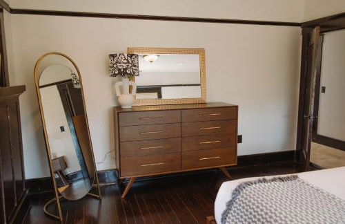 Balboa 6BR Mansion with Hot Tub and Game Room - Foto 39