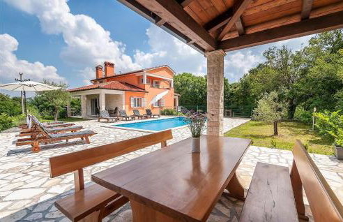 Villa Topid - Foto 1