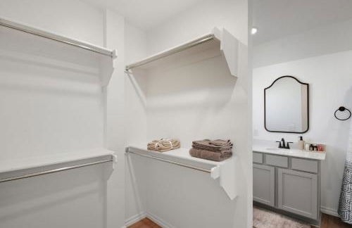 Modern 2BR Near Downtown OKC home - Foto 23