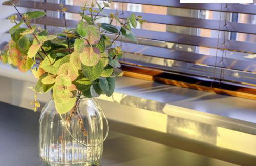 LARGE 4 Bedroom Semi-Detached House Sleeps 7 By Klarok Short Lets & Serviced Accommodation - Foto 24