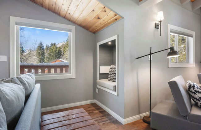 Alpine Chalet Nature Lovers Rejoice! Chic 4 BDR - Photo 45