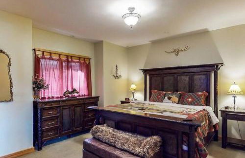 The Glen House -9 Bdrm Estate Sleep 26 Movie Theater,Pool,Golf,Ski - Foto 53