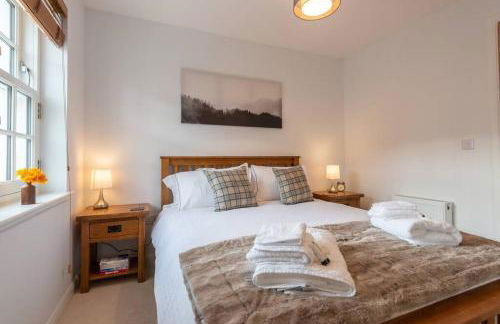 Stylish & Modern Apartment - Photo 9