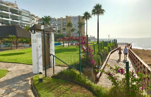 MI CAPRICHO, Beachfront, Grownfloor, Private Garden & Terrace - Photo 30