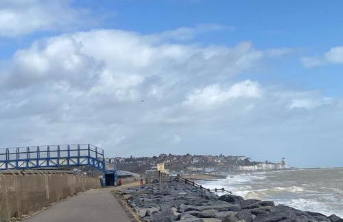 Modern & Homley 3BR Caravan - Foto 26