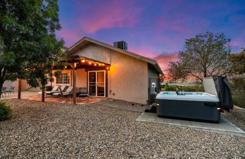 Lynx Lake Lux 6-BR HouseSleeps 22Hot TubGame Rm - Foto 101