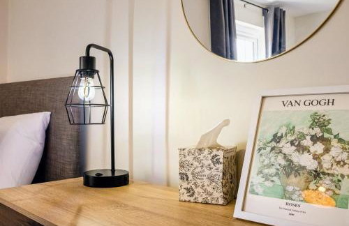 Modern & comfy 4 bedrooms Corby house free parking - Foto 16