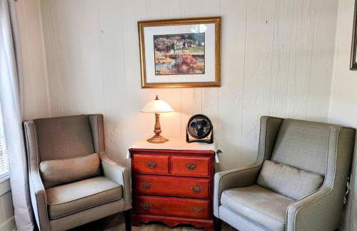 #04-Adorable Large 1 Bedroom Lakeside Cottage- Pet Friendly - Foto 13