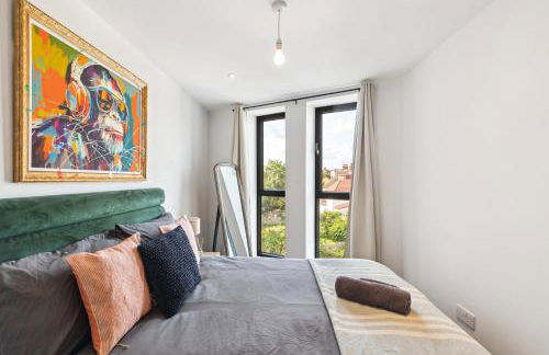 Luxury 3BR Apt Sleeps 10, Wembley & Park Views - Photo 20