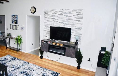 LUX Poconos Home MINS to Lehigh Valley Hosp - Foto 2