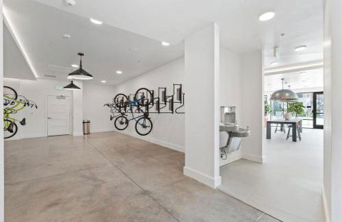 Vibrant 1BD 1BA Pool, Gym, HTub, Bowling and More - Foto 44