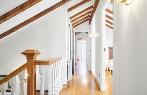 Casa Parbayón Encanto entre Jardines y Luz Natural - Foto 24