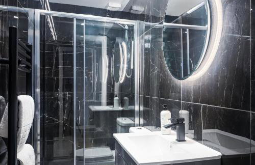 Anfield House - Liverpool Retreat 7 Bedroom Home - Photo 34