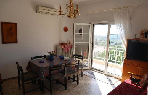 Angela House - Photo 29