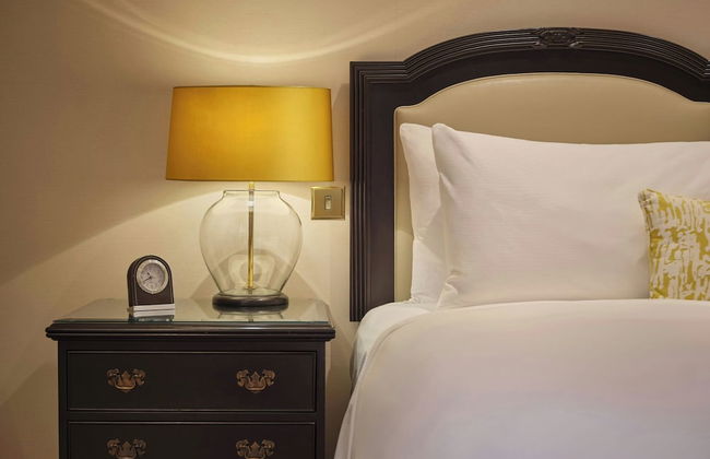 Grosvenor House Suites - Photo 18