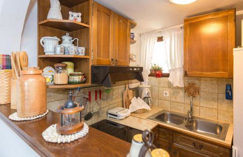 Comfy And Warm Ap With Balcony Surrounded With Beautiful Nature - Foto 12