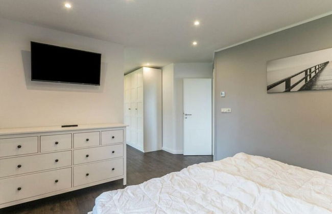 Wooden Holiday Home With a View of the Dike - Foto 3