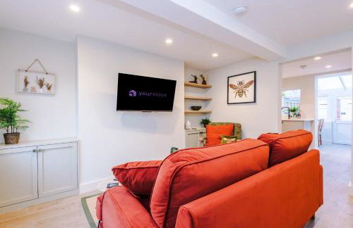 Foden's House by YourStays - 2 Bedroom Cottage in Sandbach with gorgeous dining room extension, High end finish - Foto 19