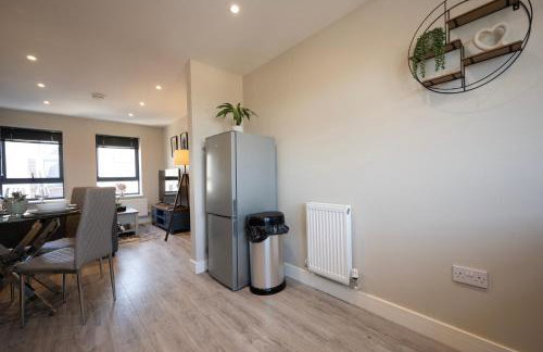 Modern 2 Bedroom Flat, Central Chatham, Self Check-in - Foto 6