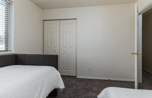 Cozy Three Bedroom Home - Foto 10