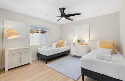 Modern Escape with Pool Ping Pong & Putting Green - Foto 31