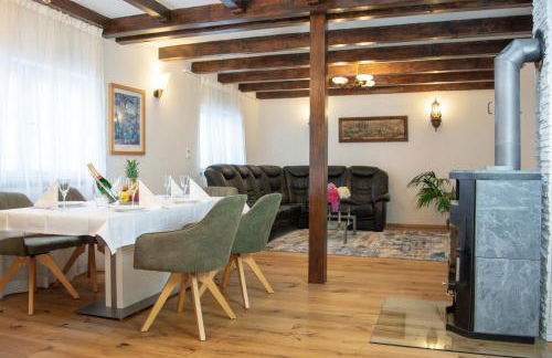 Lovely villa Monte close to Cologne with three bedrooms and one bathroom - Foto 4